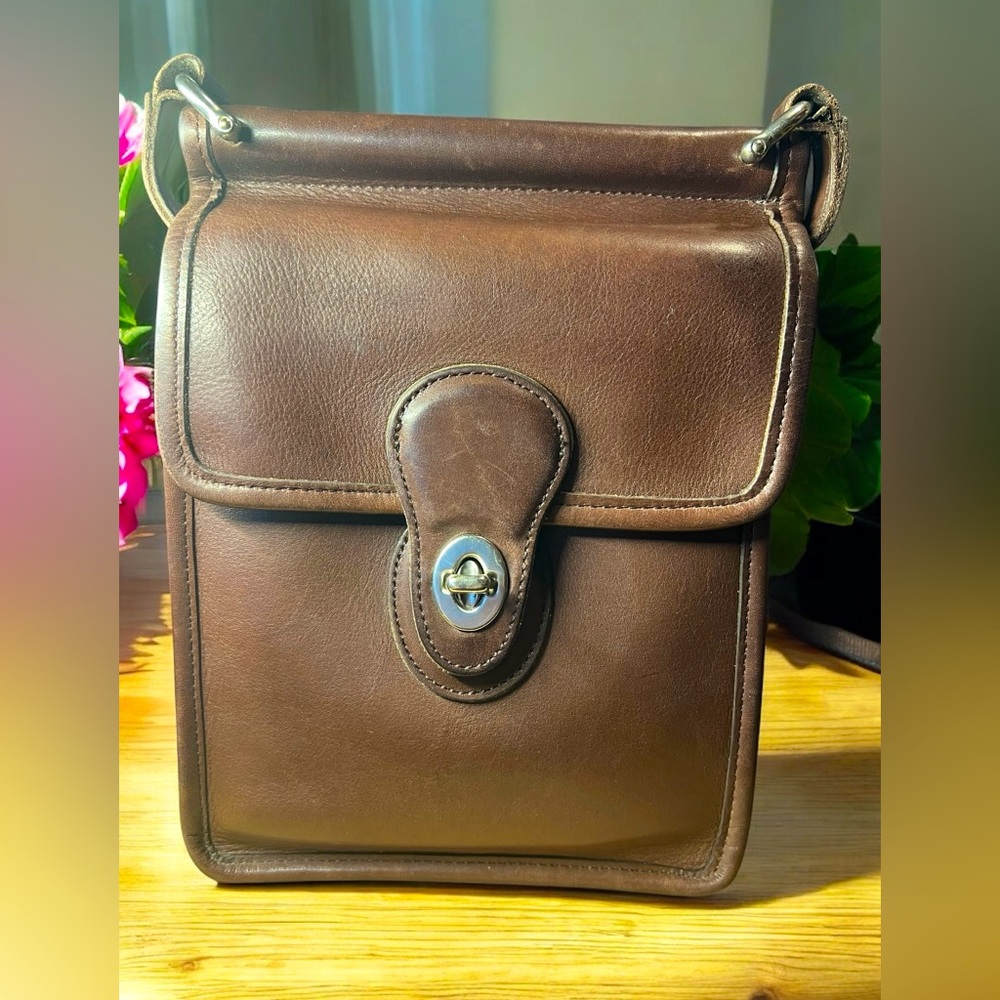 Vintage Coach Murphy #9930 in Mahogany Leather with Nickel Hardware.